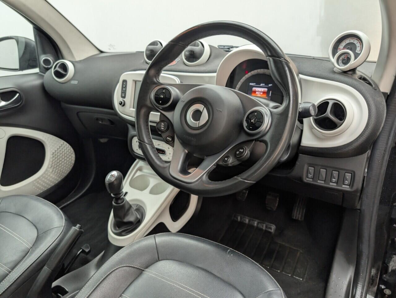 Used smart fortwo 2015 for sale - 76422799: Photo 11