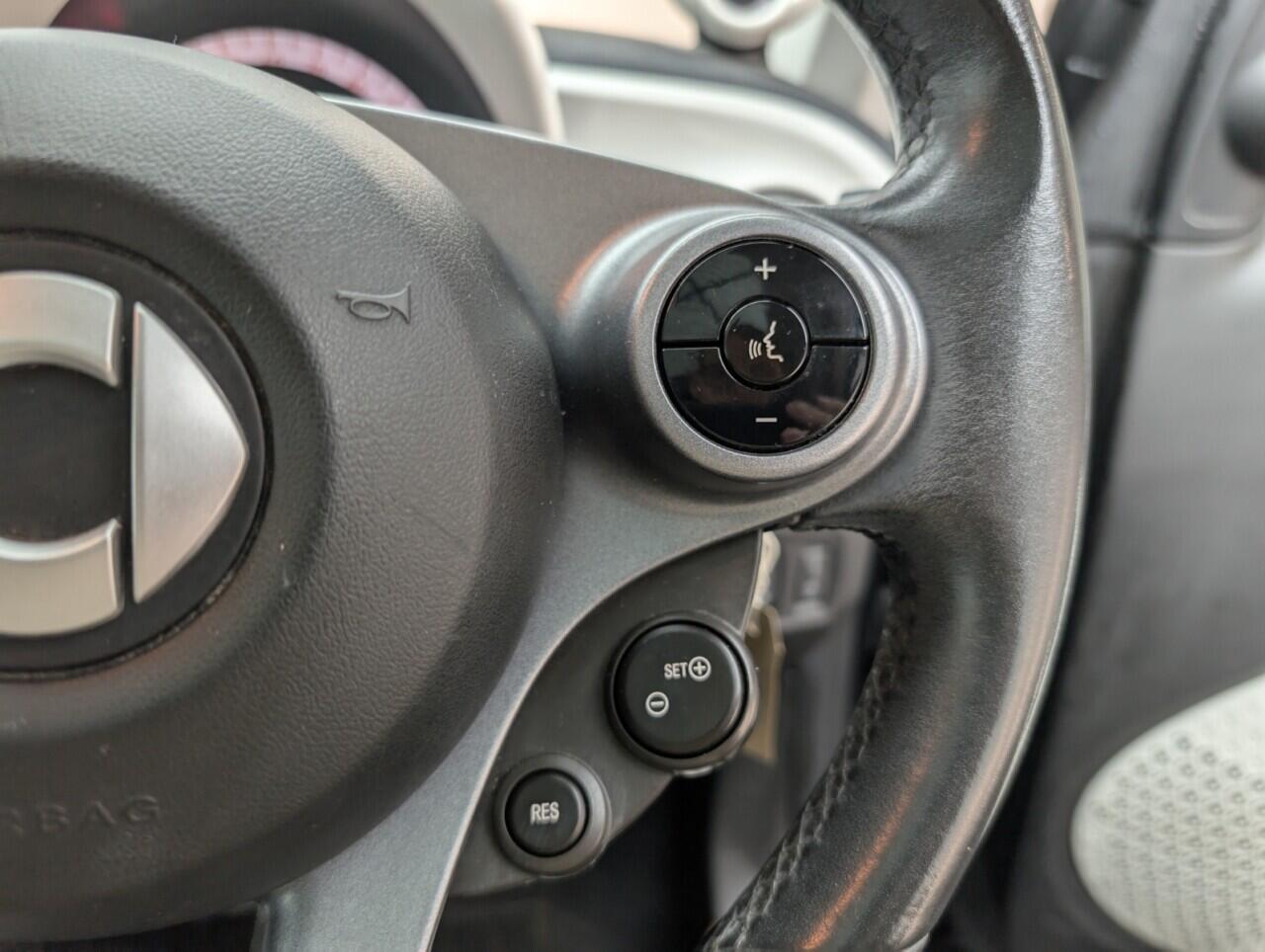 Used smart fortwo 2015 for sale - 76422799: Photo 20