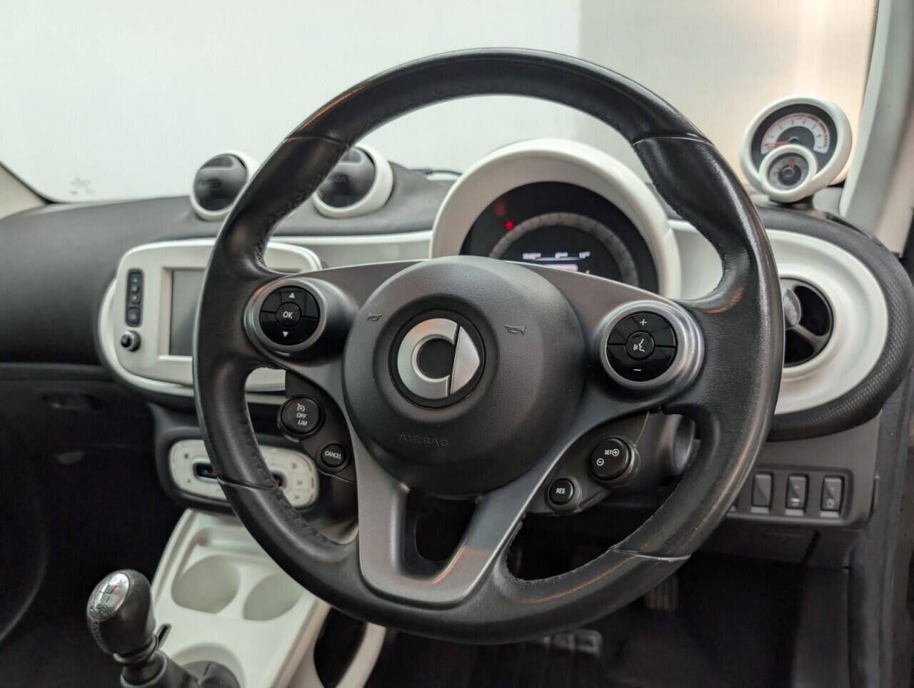 Used smart fortwo 2015 for sale - 76422799: Photo 23