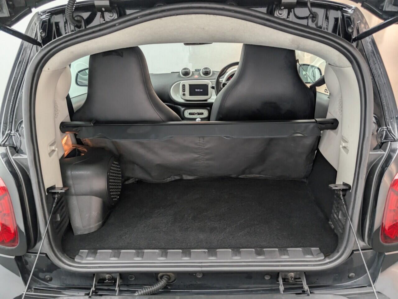 Used smart fortwo 2015 for sale - 76422799: Photo 25