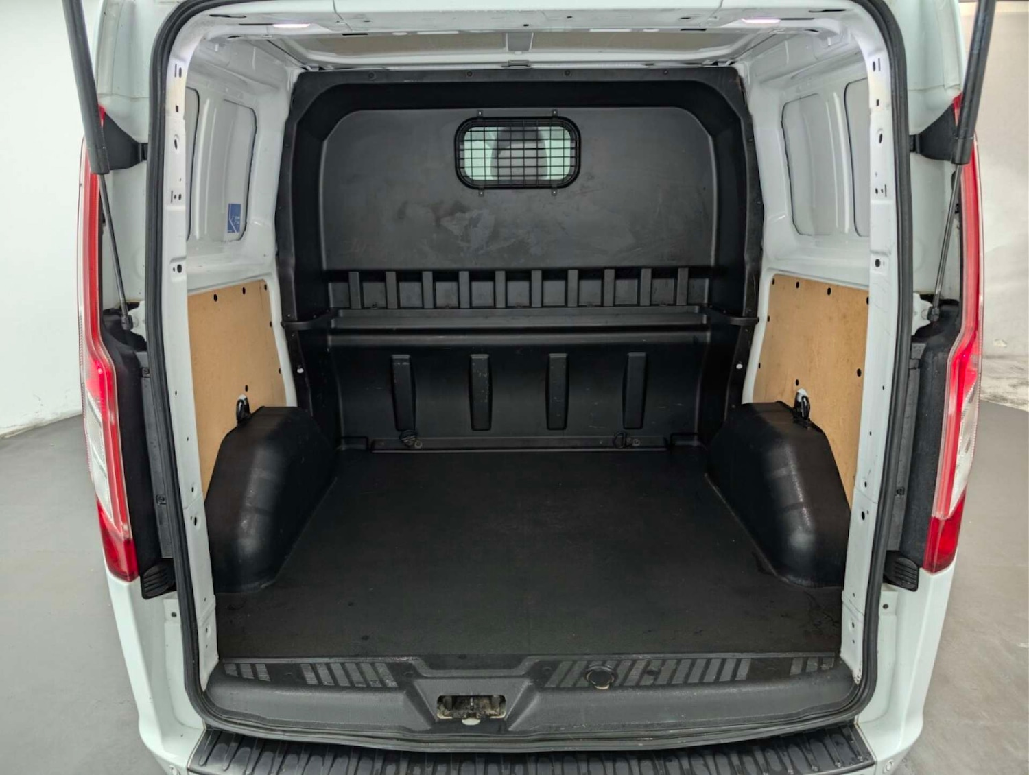 Used Ford Transit Custom 2018 for sale - 77766900: Photo 10