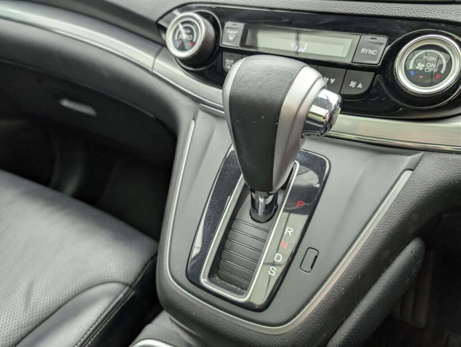 Used Honda CR-V 2016 for sale - 77714211: Photo 17