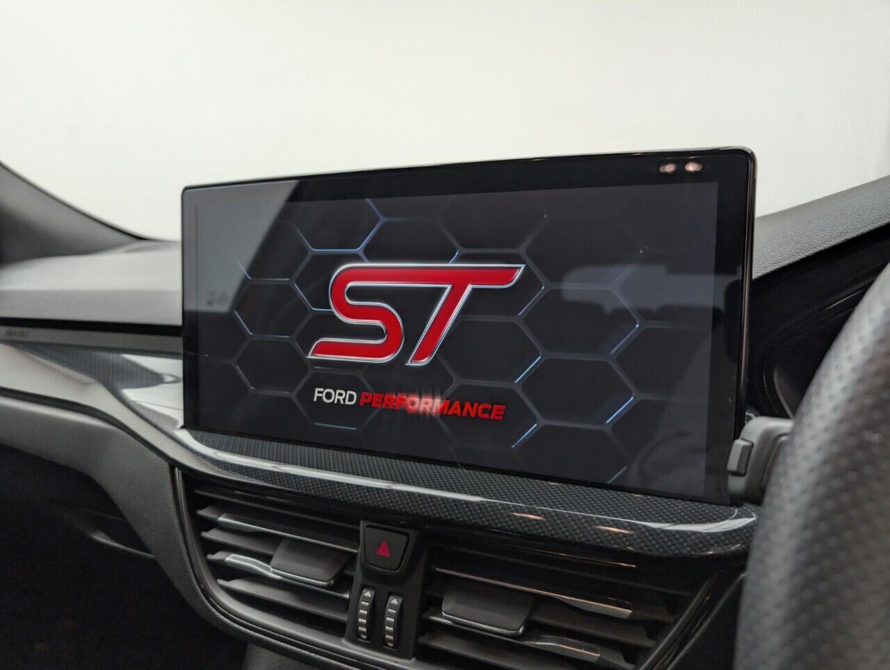 Used Ford Focus 2023 for sale - 76424702: Photo 13