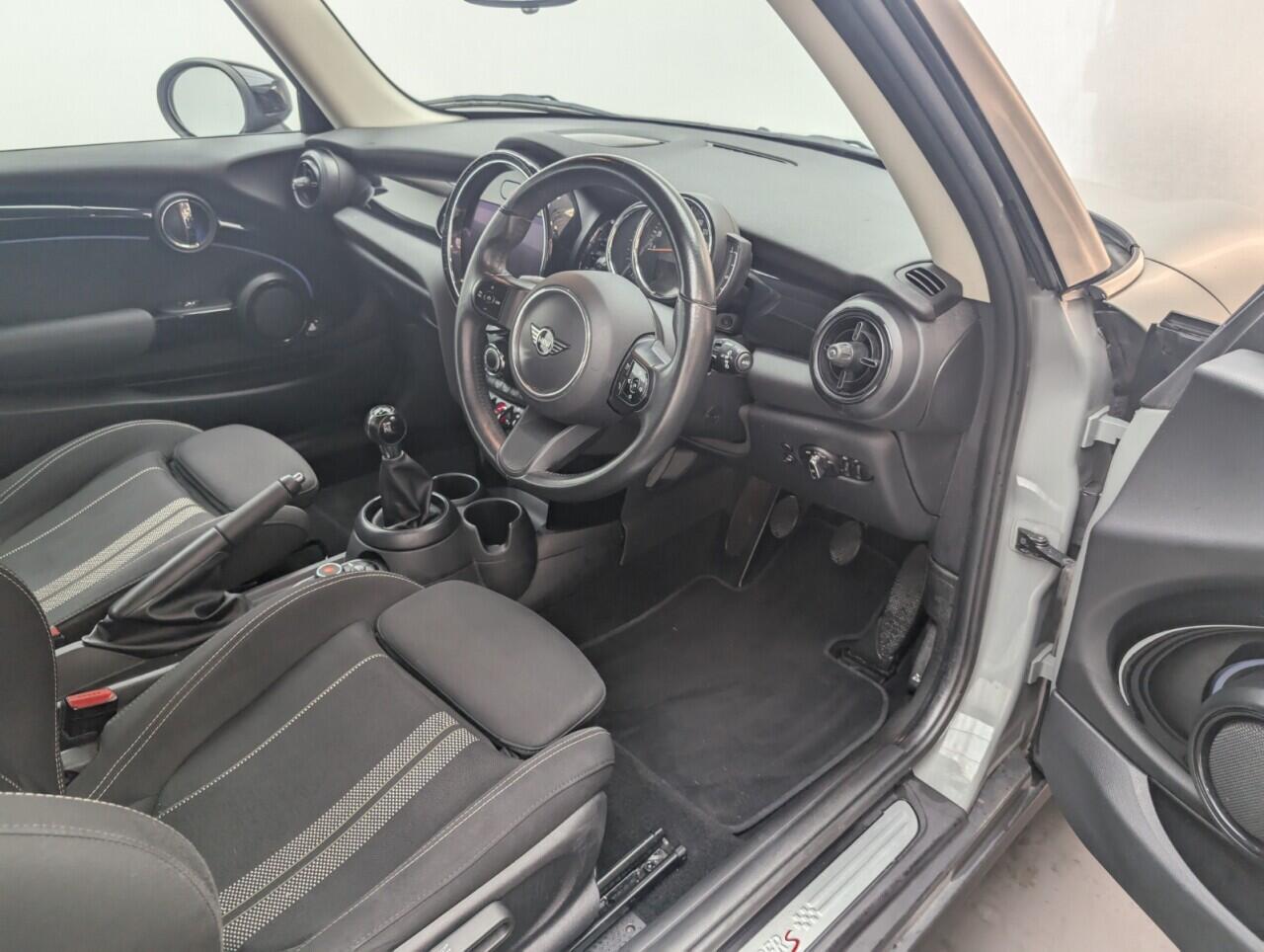 Used MINI Hatch 2021 for sale - 76644607: Photo 11