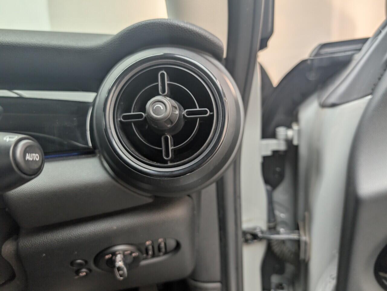 Used MINI Hatch 2021 for sale - 76644607: Photo 20