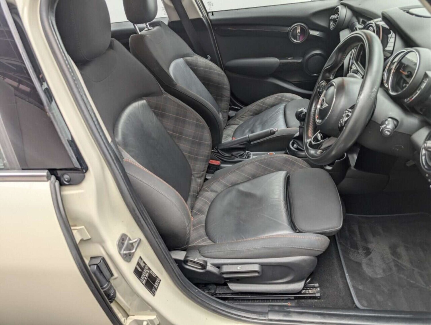 Used MINI Hatch 2018 for sale - 77713377: Photo 11