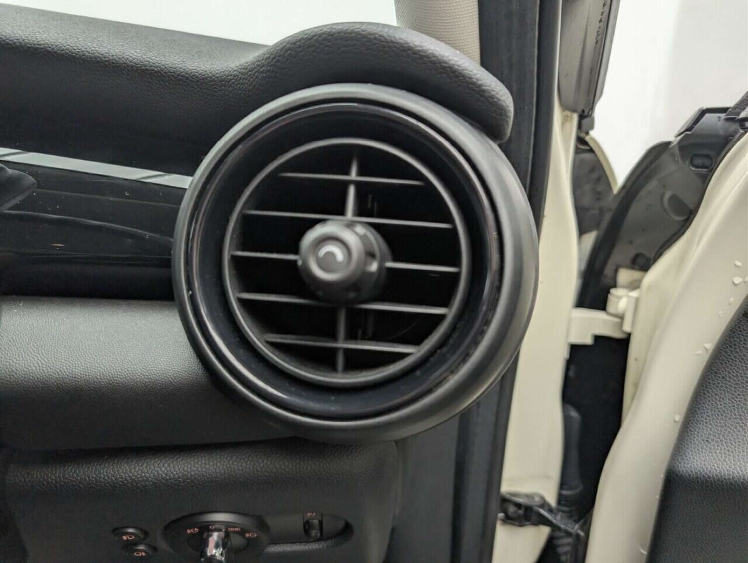 Used MINI Hatch 2018 for sale - 77713377: Photo 19