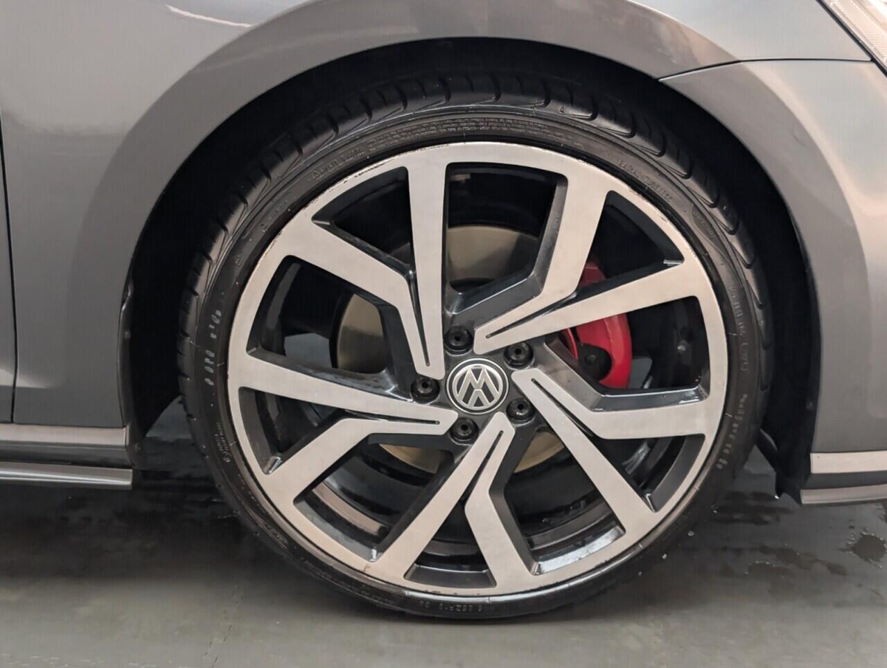 Used Volkswagen Golf 2017 for sale - 76613375: Photo 10