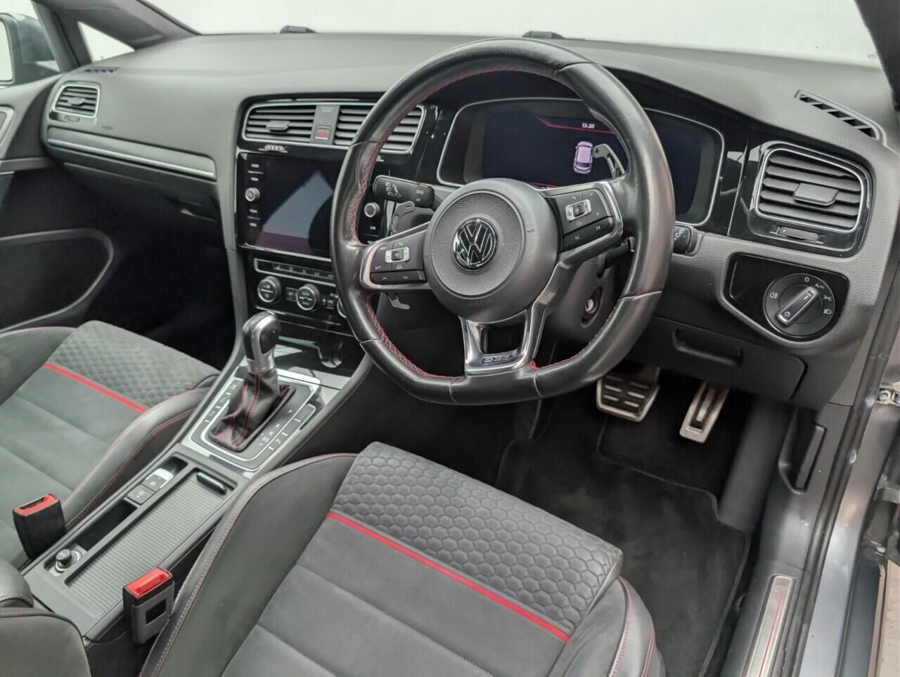 Used Volkswagen Golf 2017 for sale - 76613375: Photo 11