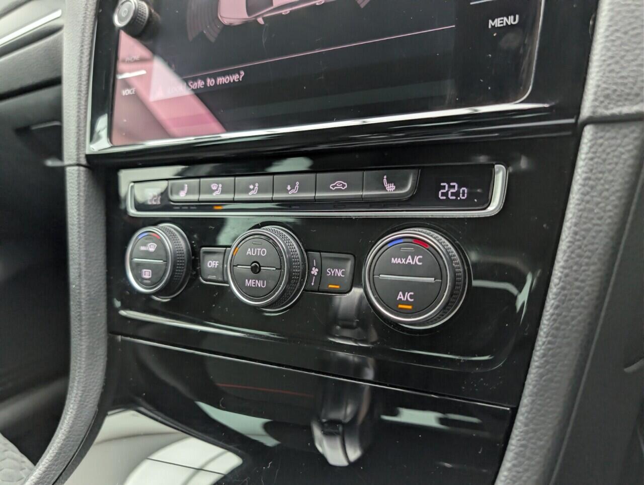 Used Volkswagen Golf 2017 for sale - 76613375: Photo 16