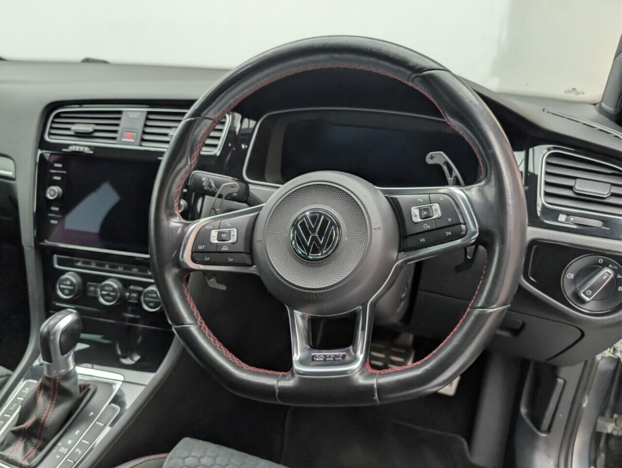 Used Volkswagen Golf 2017 for sale - 76613375: Photo 23