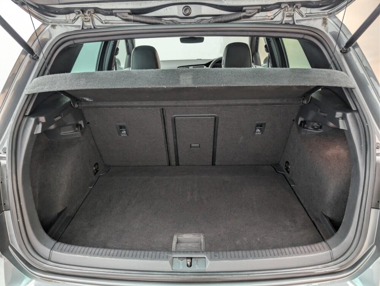 Used Volkswagen Golf 2017 for sale - 76613375: Photo 26