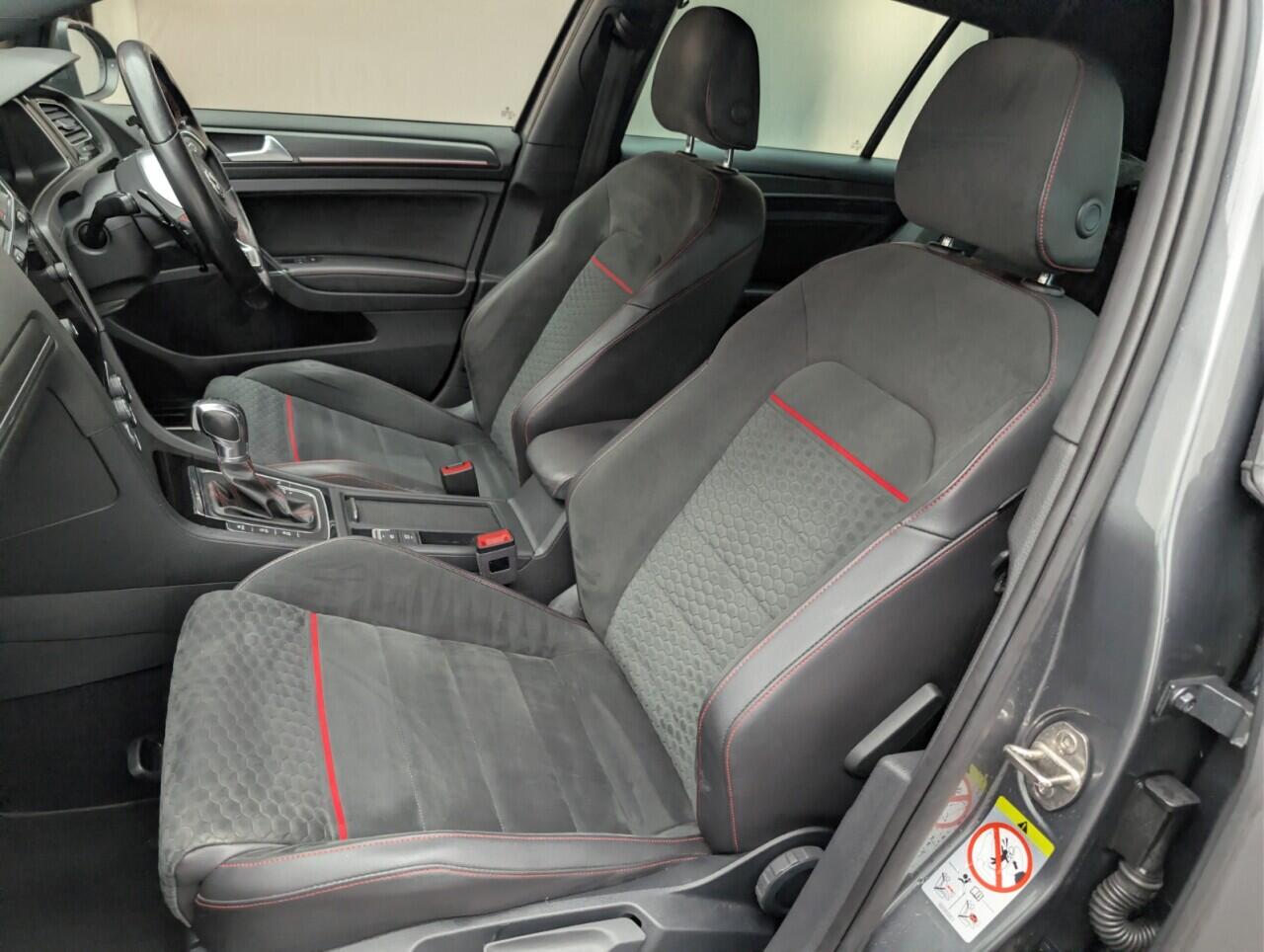 Used Volkswagen Golf 2017 for sale - 76613375: Photo 28