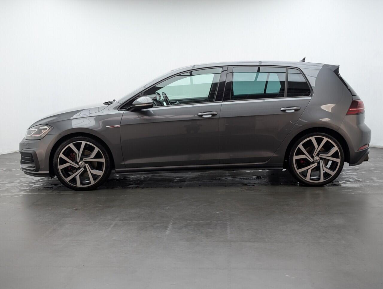 Used Volkswagen Golf 2017 for sale - 76613375: Photo 5