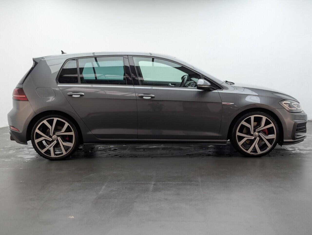 Used Volkswagen Golf 2017 for sale - 76613375: Photo 9
