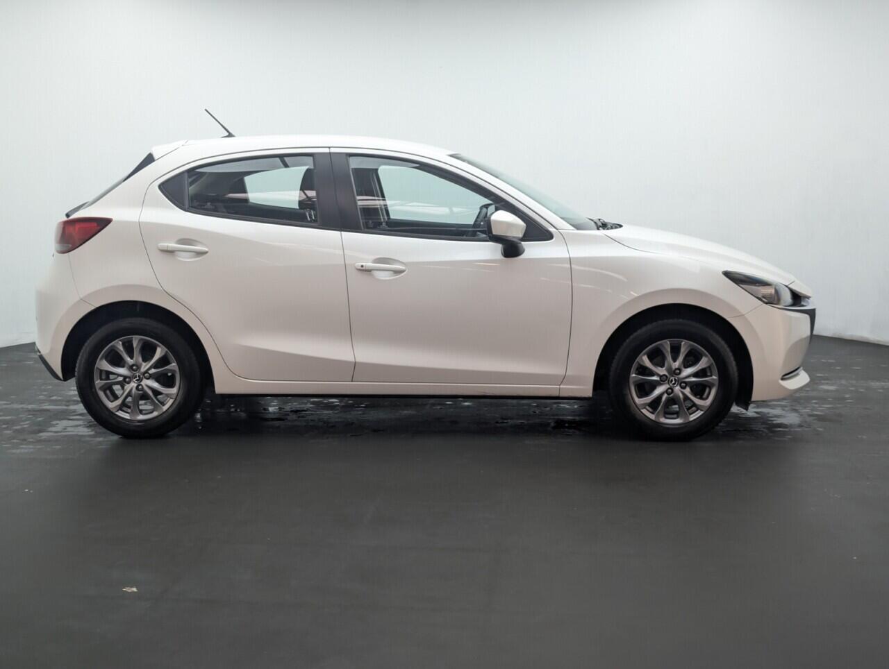 Used Mazda Mazda2 2022 for sale - 76424385: Photo 9