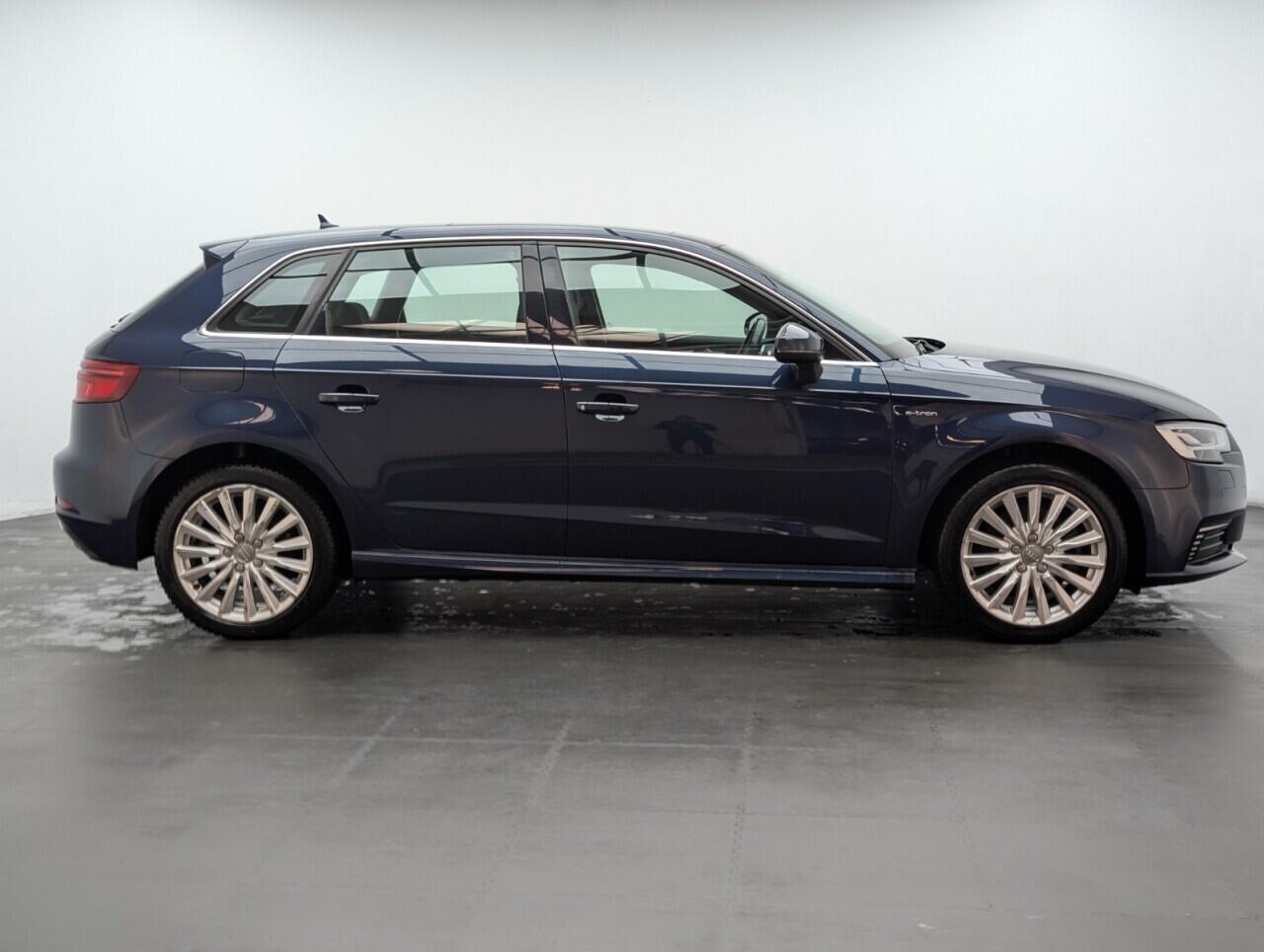 Used Audi A3 2018 for sale - 76592343: Photo 9