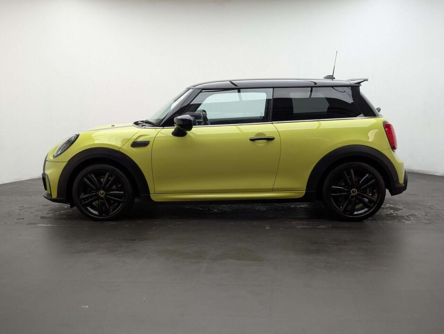 Used MINI Hatch 2023 for sale - 77713756: Photo 6