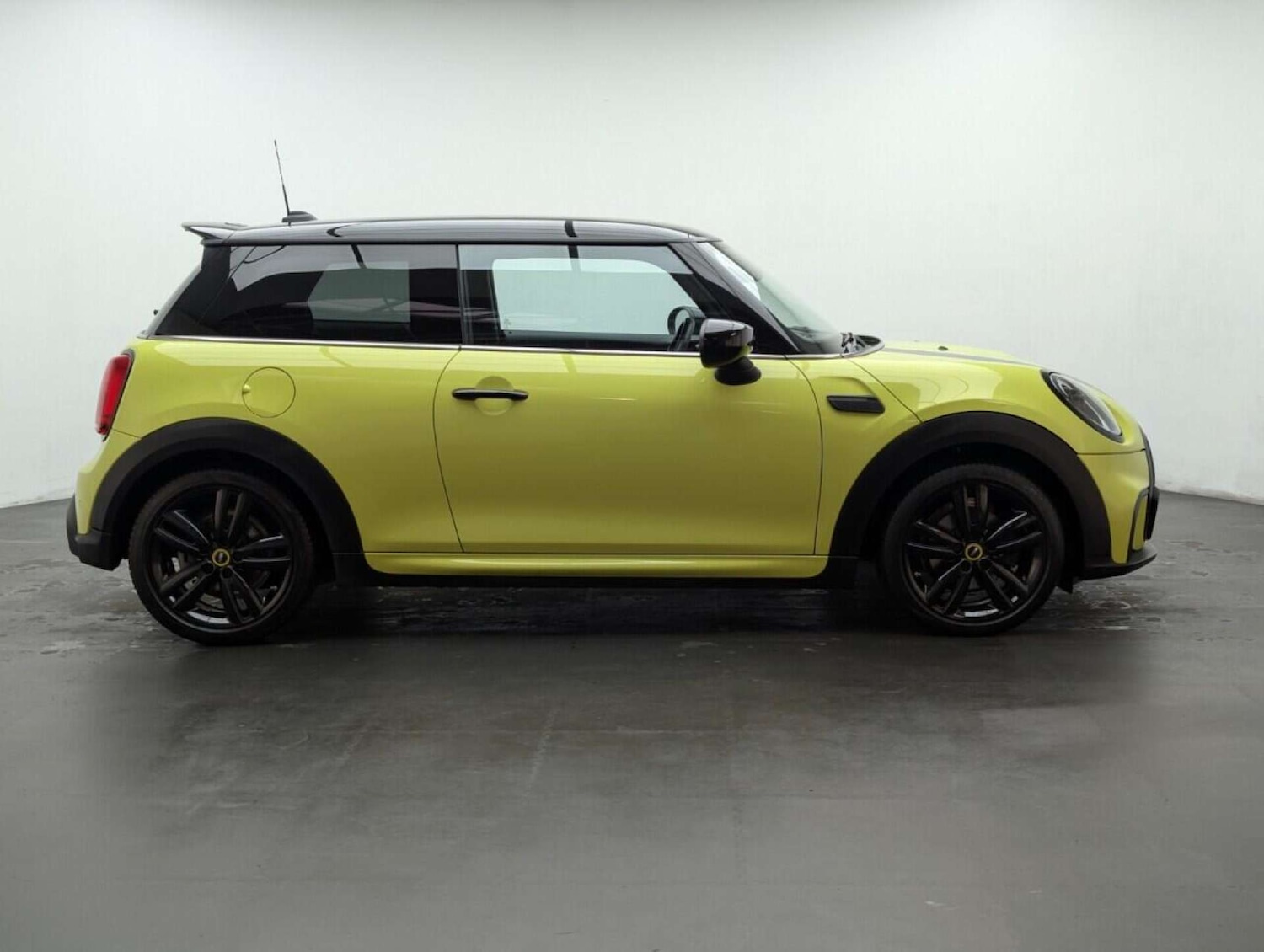 Used MINI Hatch 2023 for sale - 77713756: Photo 9