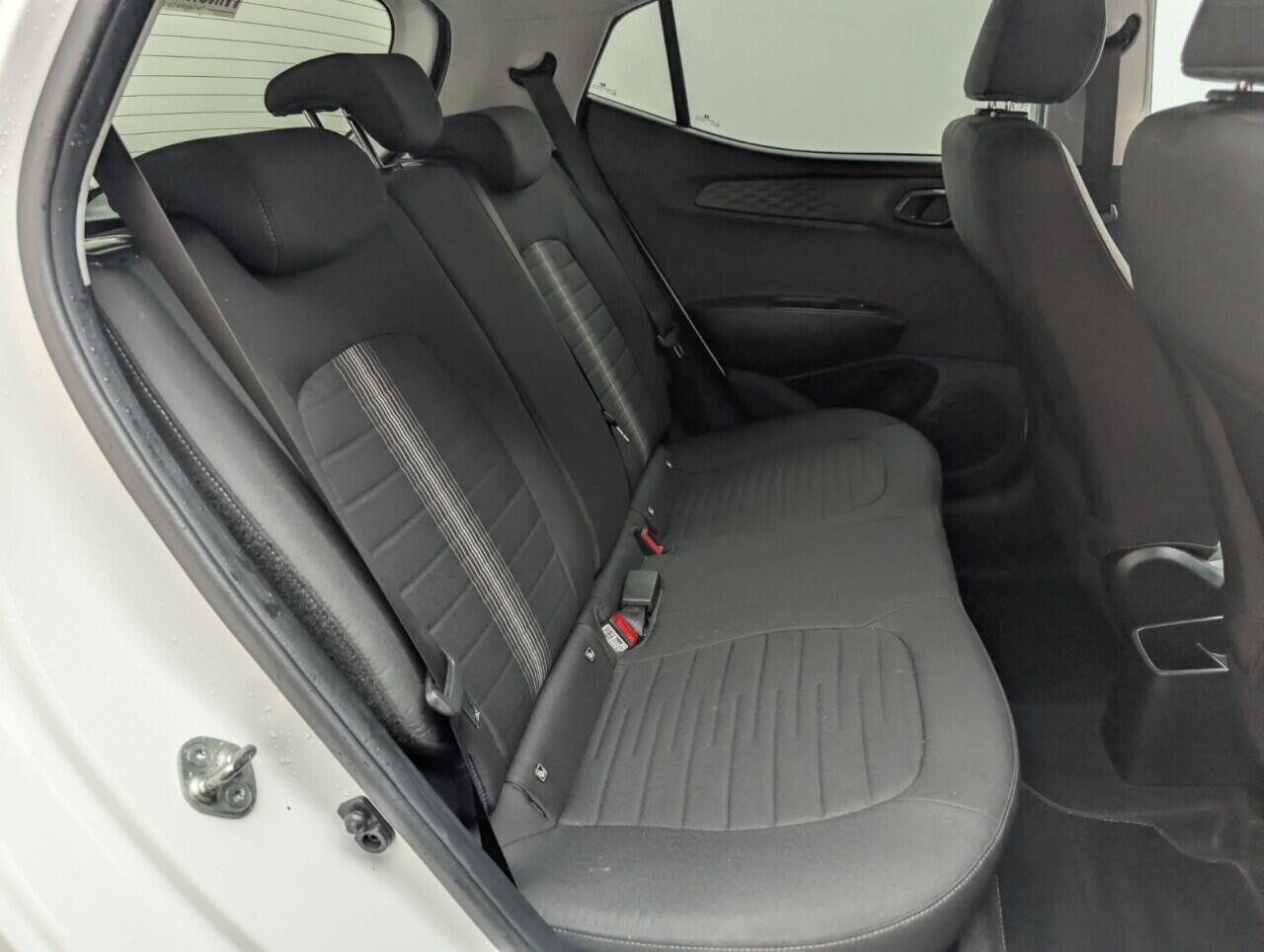 Used Hyundai i10 2023 for sale - 76425833: Photo 25