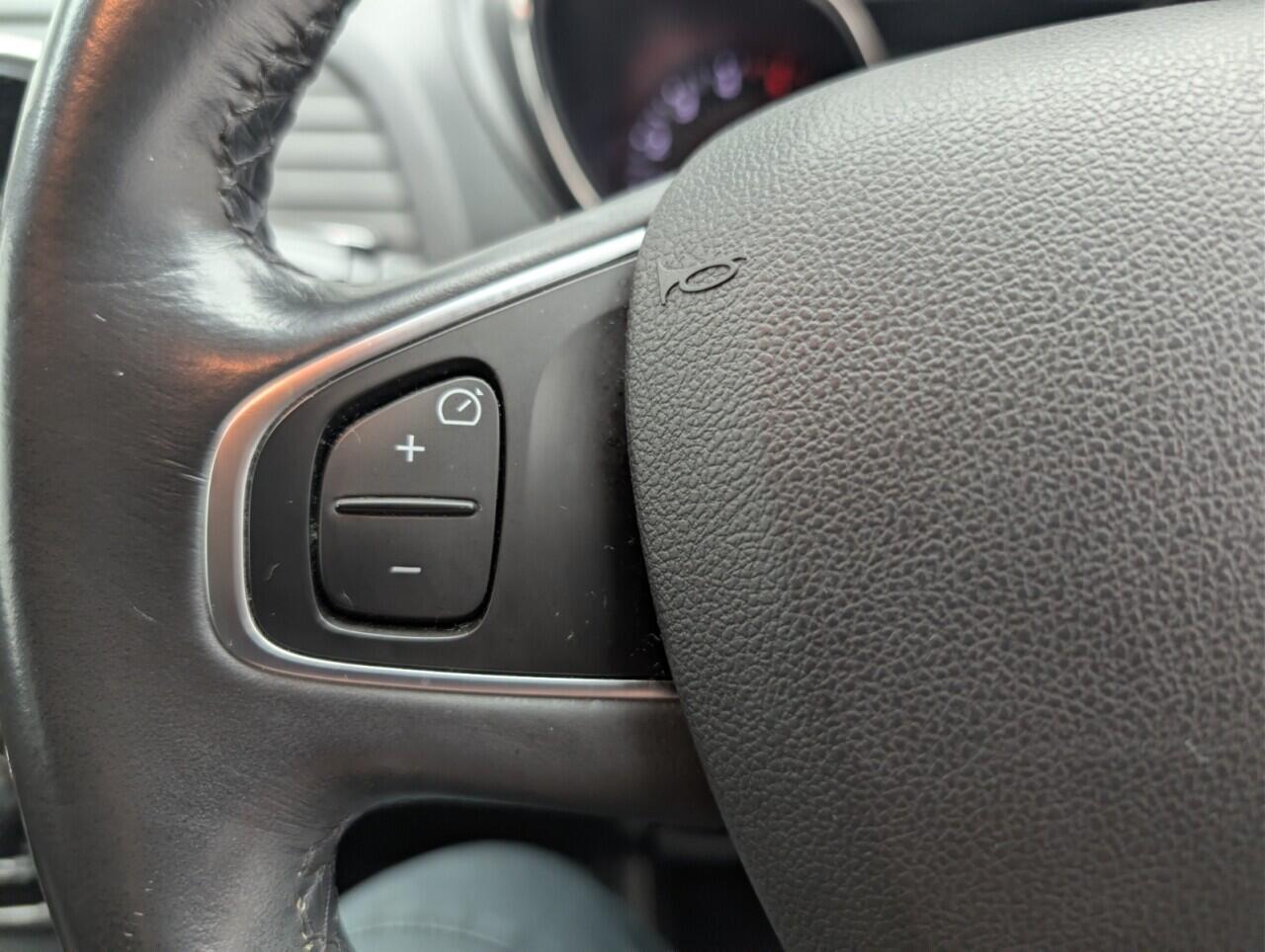 Used Renault Captur 2016 for sale - 77456115: Photo 18