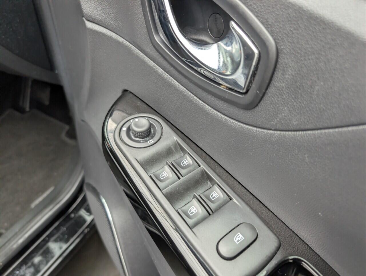 Used Renault Captur 2016 for sale - 77456115: Photo 21