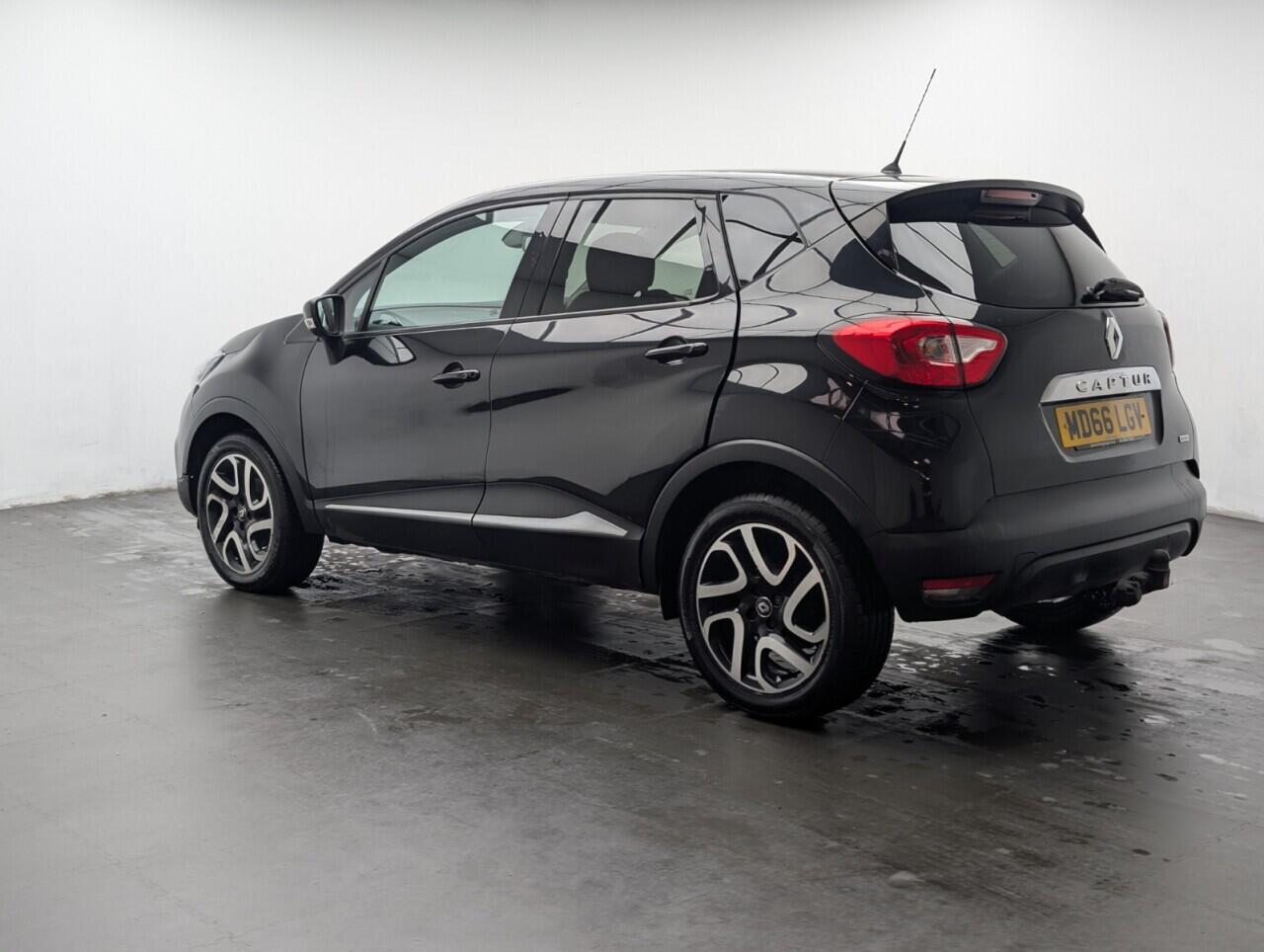 Used Renault Captur 2016 for sale - 77456115: Photo 6