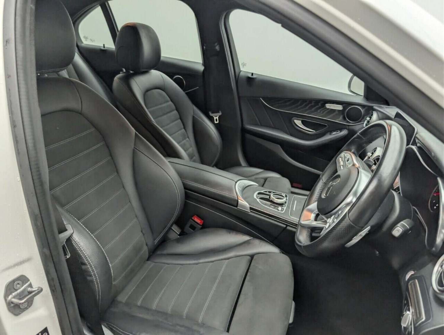 Used Mercedes-Benz C Class 2019 for sale - 77714944: Photo 12