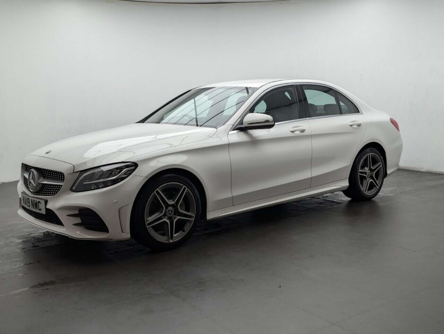 Used Mercedes-Benz C Class 2019 for sale - 77714944: Photo 4