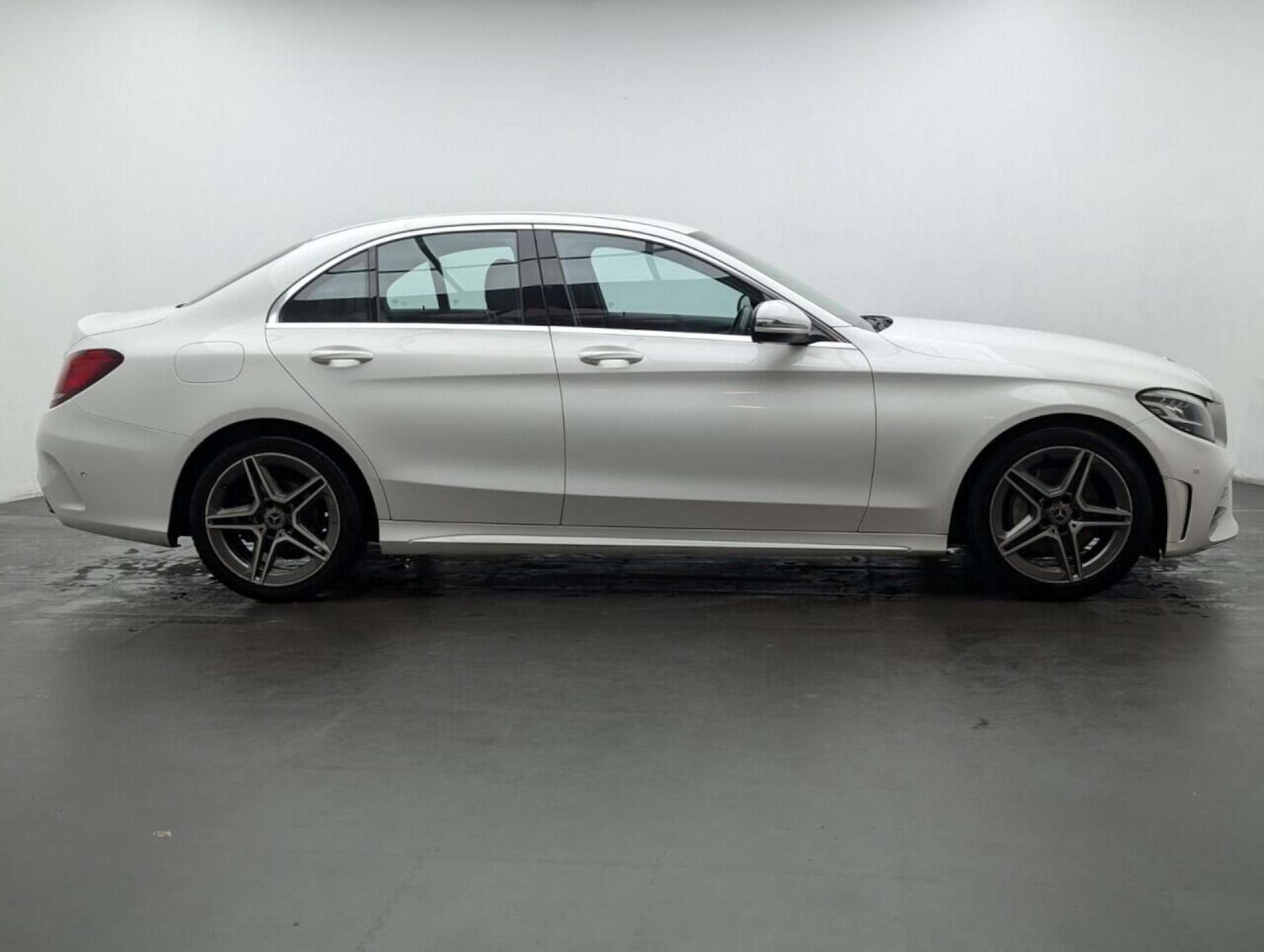 Used Mercedes-Benz C Class 2019 for sale - 77714944: Photo 9