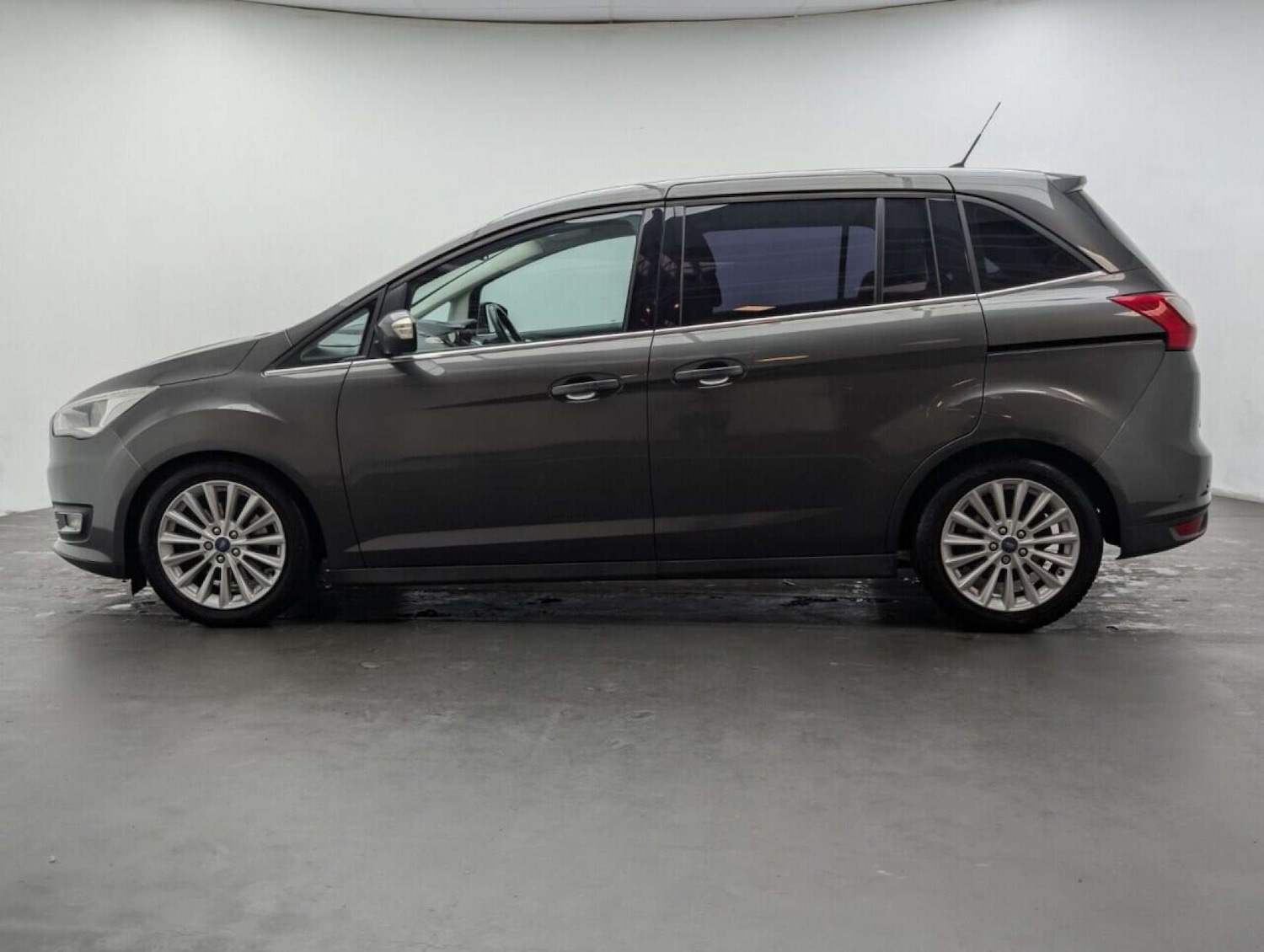 Used Ford Grand C-Max 2017 for sale - 77714065: Photo 5