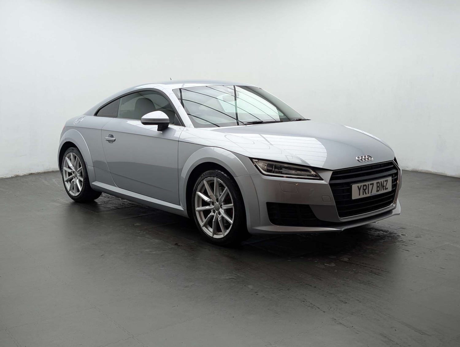 Used Audi TT 2017 for sale - 78106710: Photo 2