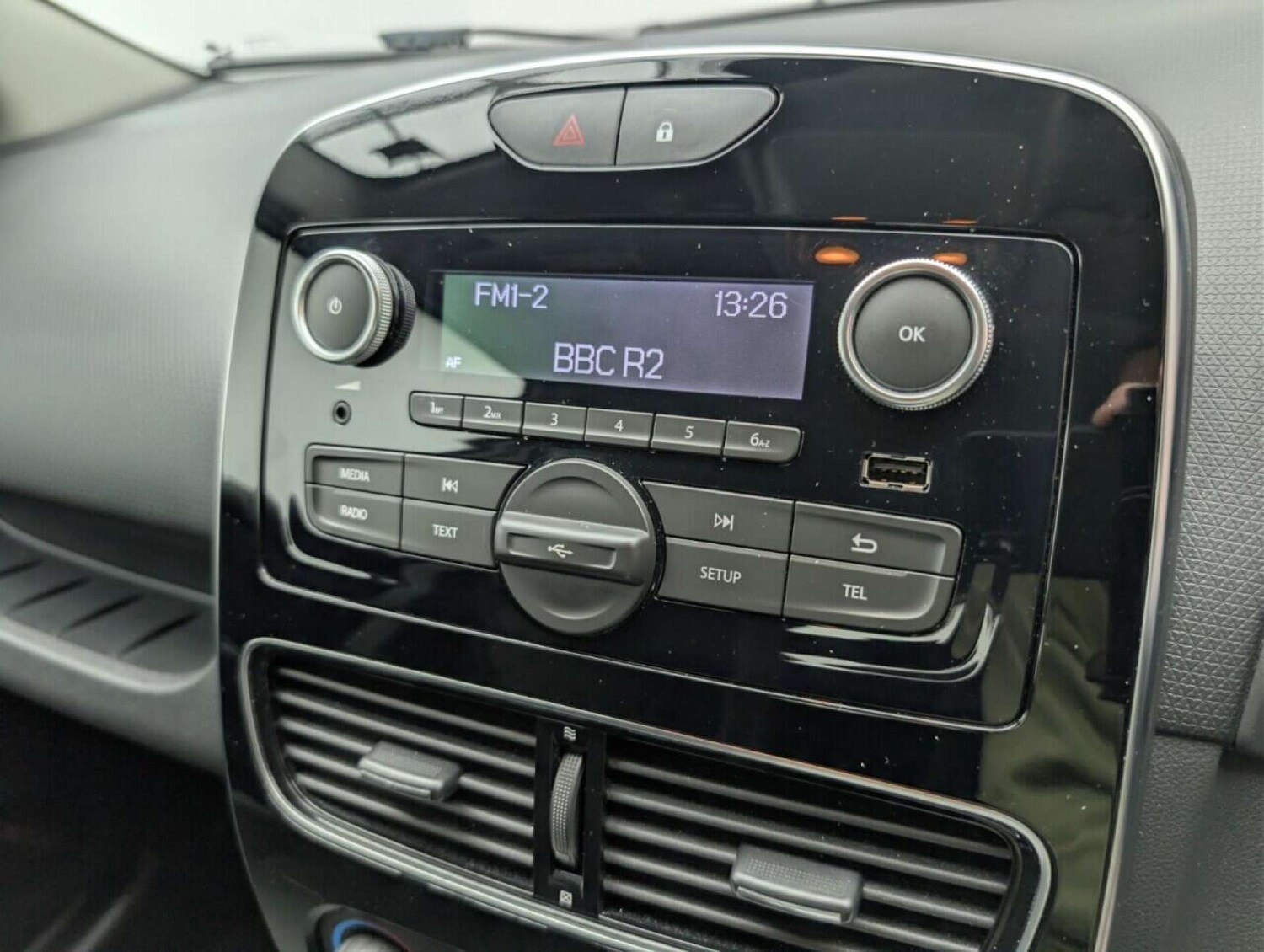 Used Renault Clio 2019 for sale - 77713880: Photo 13