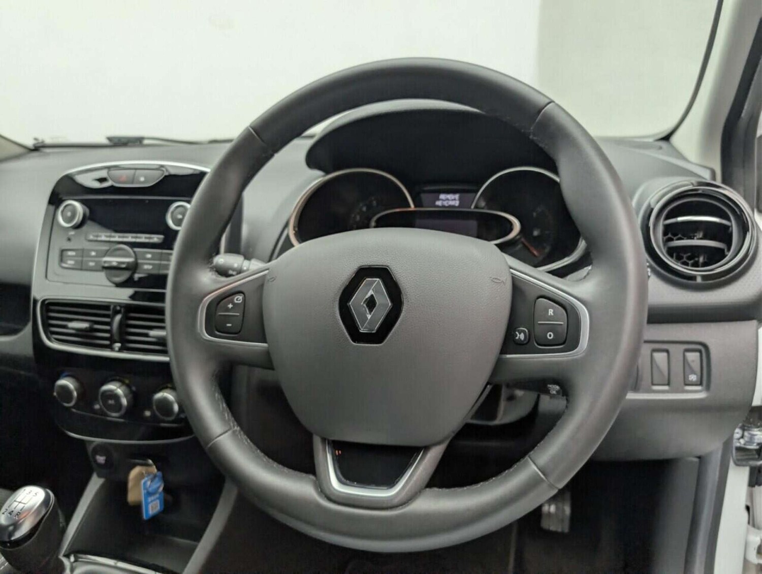 Used Renault Clio 2019 for sale - 77713880: Photo 19
