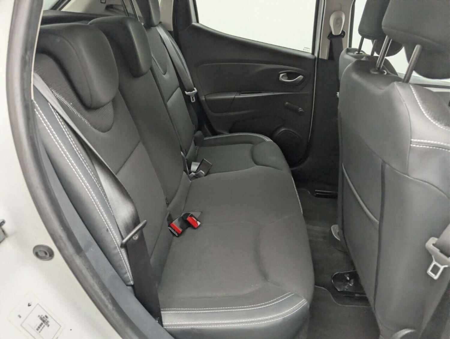 Used Renault Clio 2019 for sale - 77713880: Photo 21