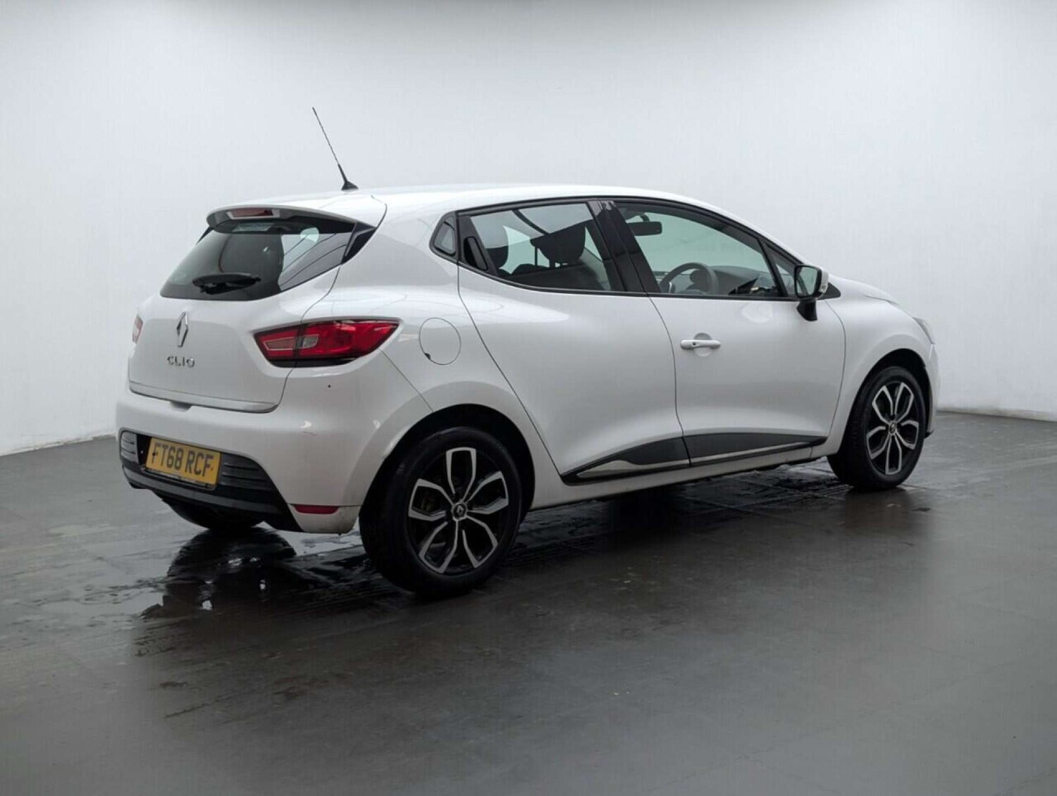Used Renault Clio 2019 for sale - 77713880: Photo 8