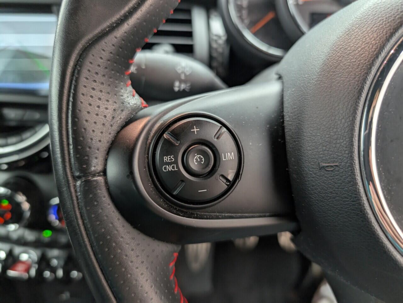 Used MINI Hatch 2019 for sale - 76425837: Photo 19