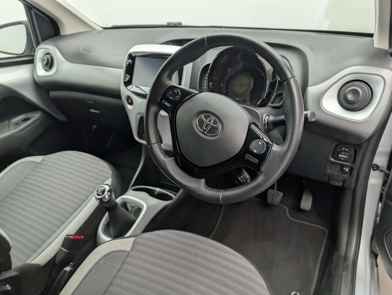 Used Toyota AYGO for sale - 76781527: Photo 11