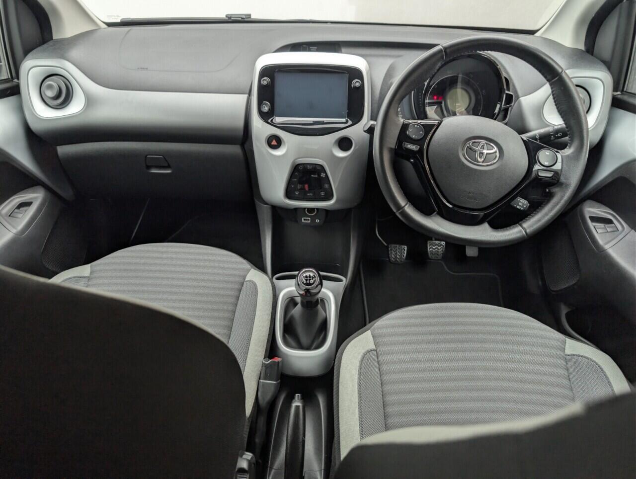 Used Toyota AYGO for sale - 76781527: Photo 22