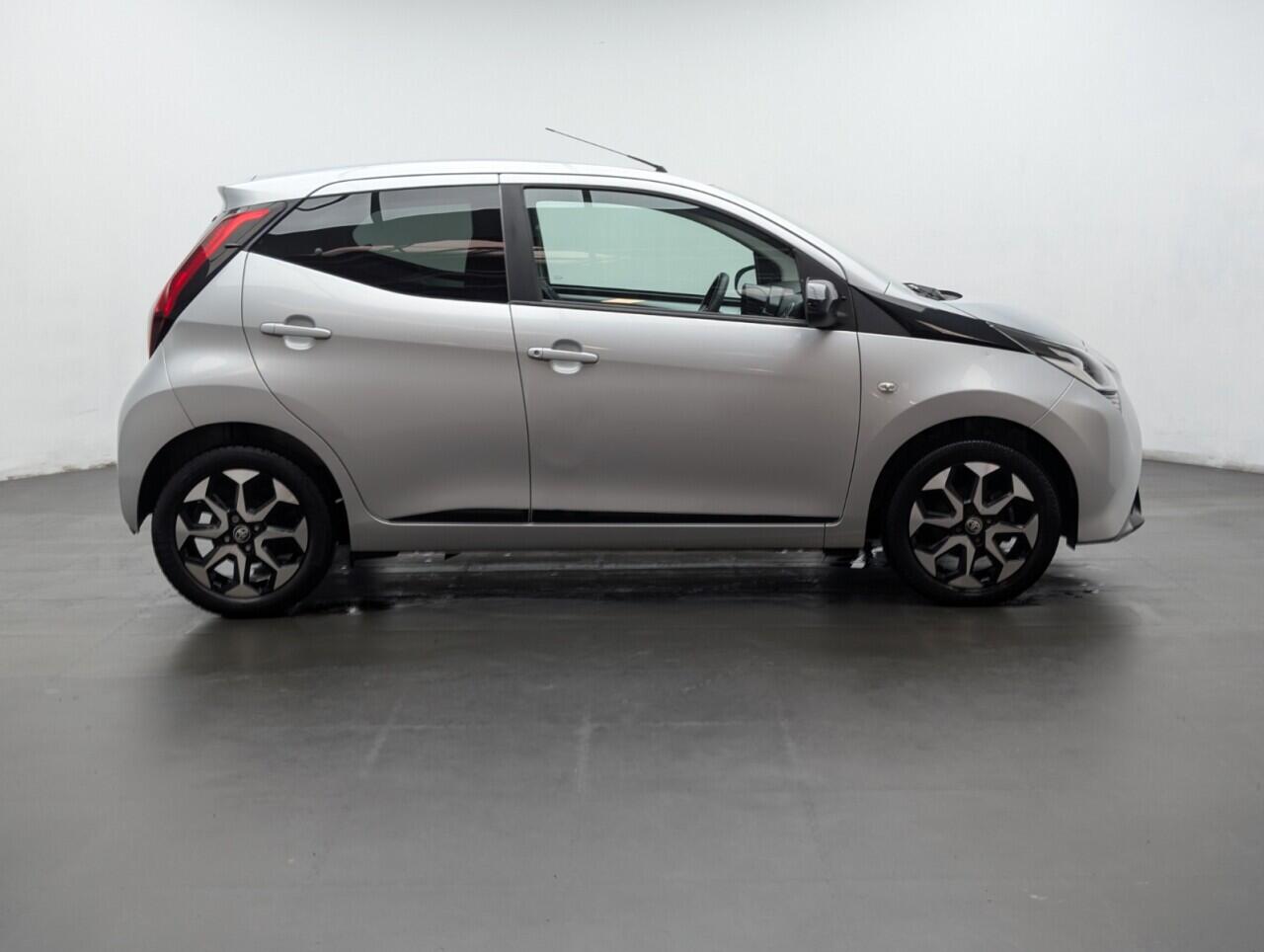 Used Toyota AYGO for sale - 76781527: Photo 9
