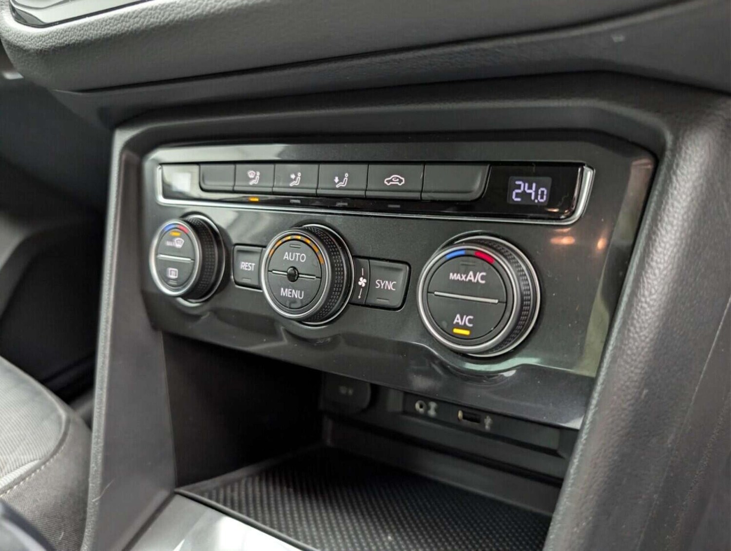 Used Volkswagen Tiguan 2016 for sale - 77713577: Photo 17