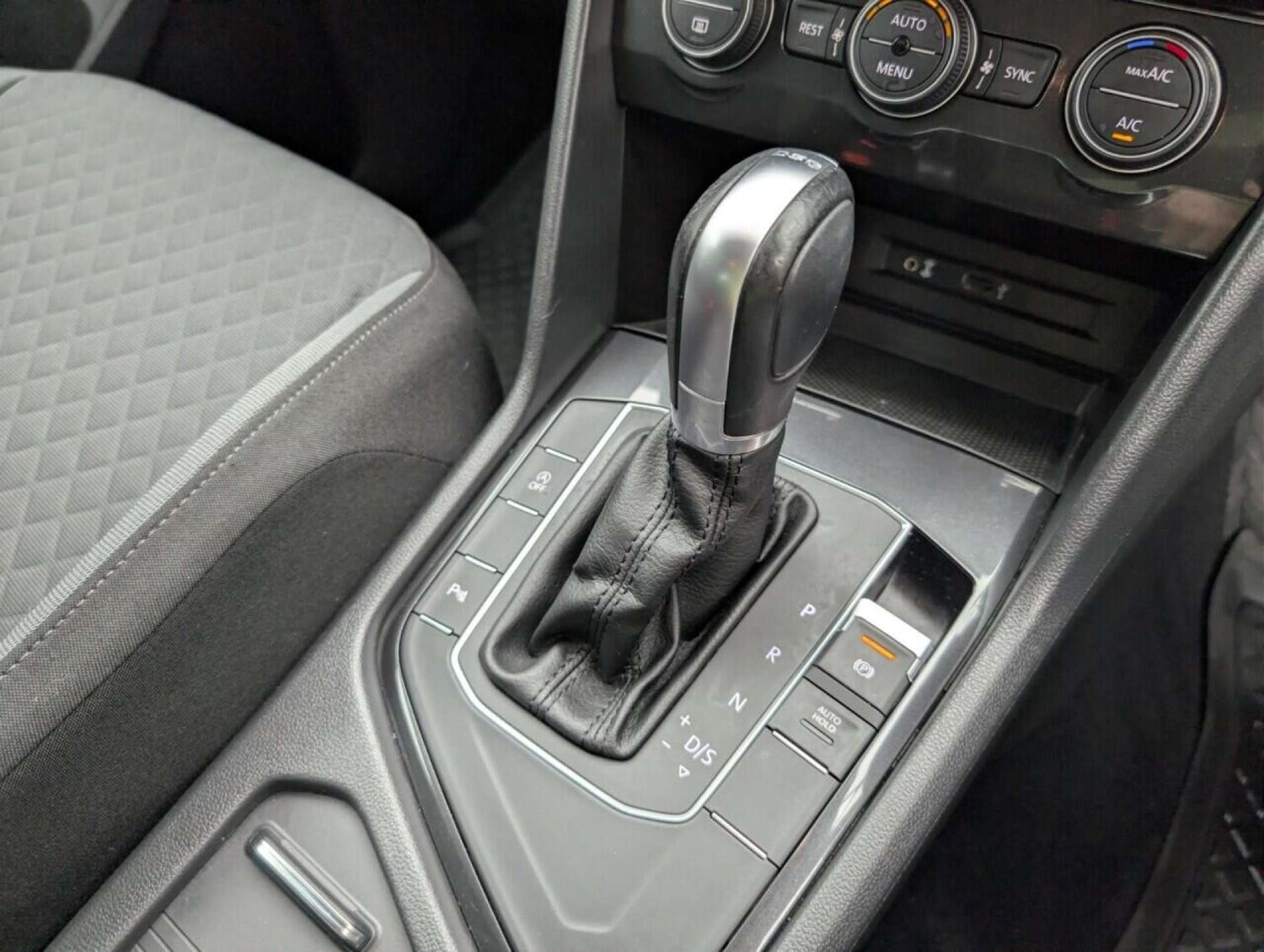 Used Volkswagen Tiguan 2016 for sale - 77713577: Photo 18