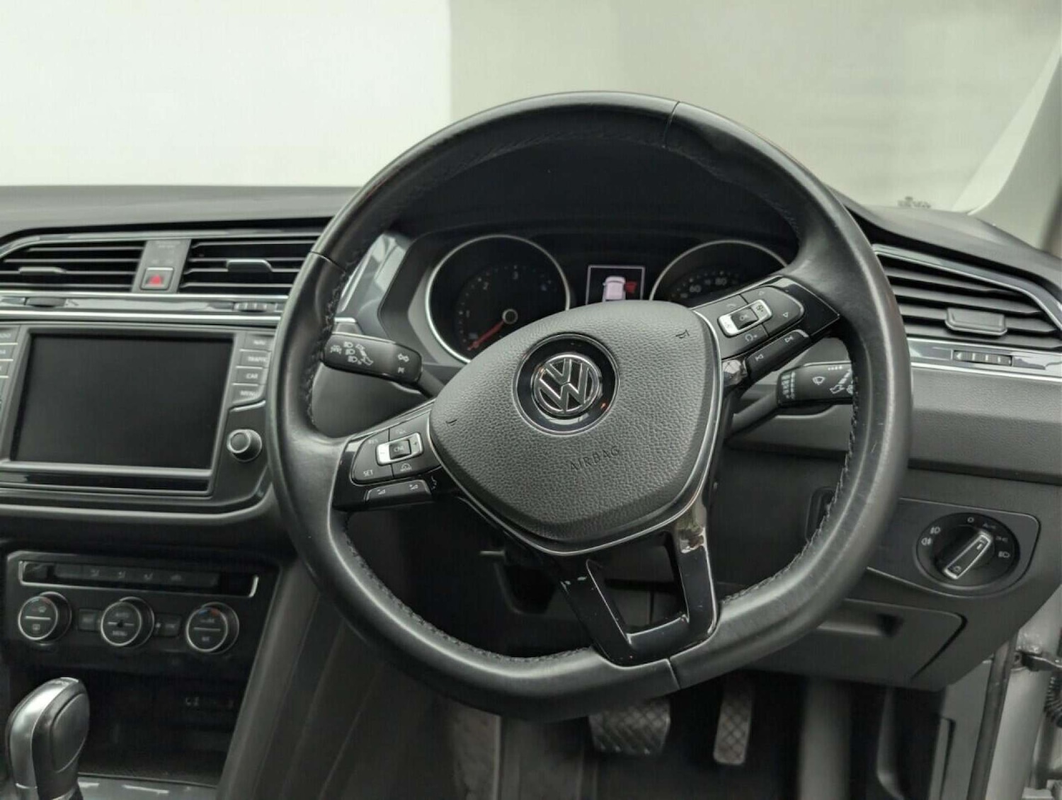 Used Volkswagen Tiguan 2016 for sale - 77713577: Photo 22