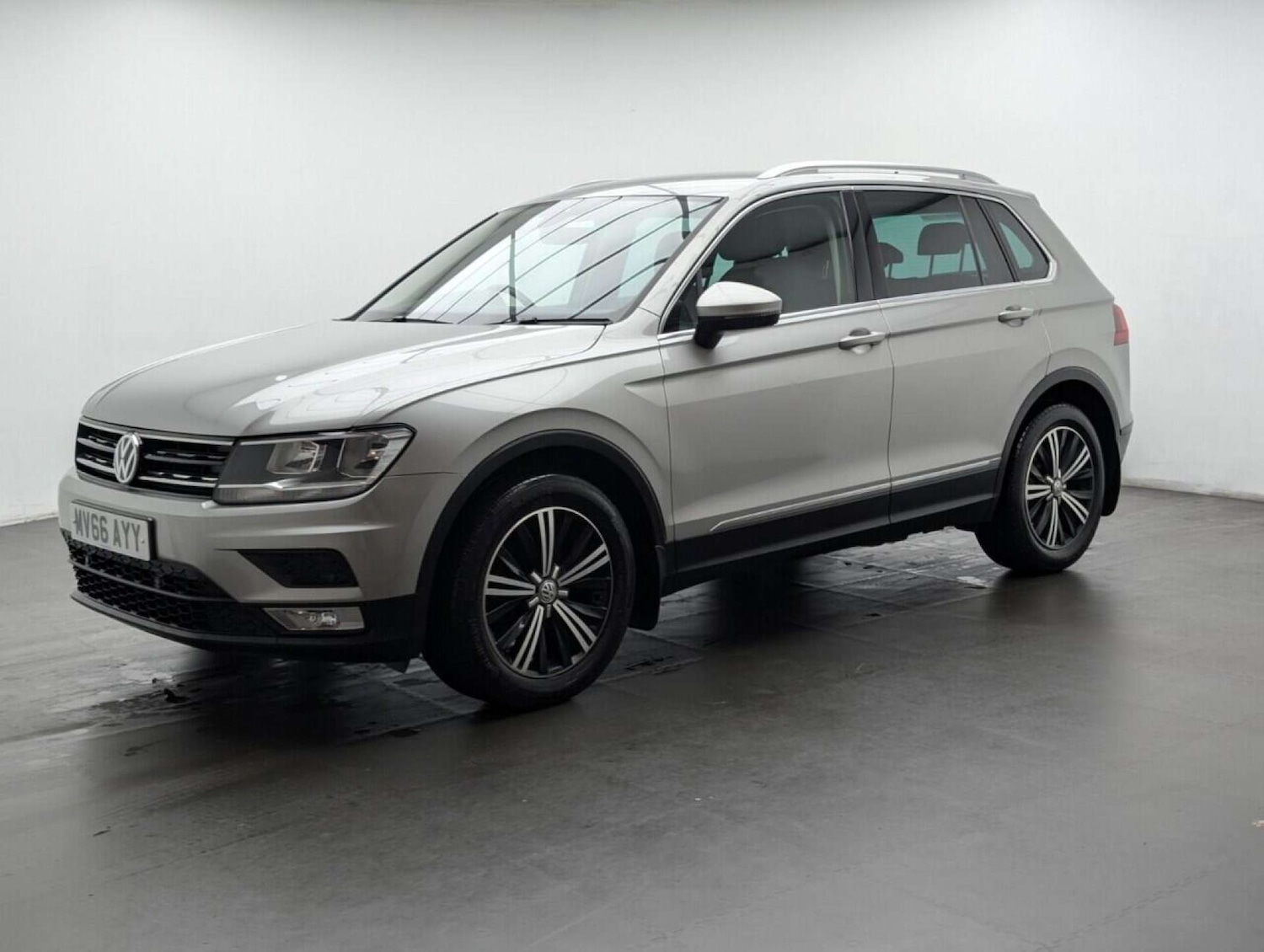 Used Volkswagen Tiguan 2016 for sale - 77713577: Photo 4