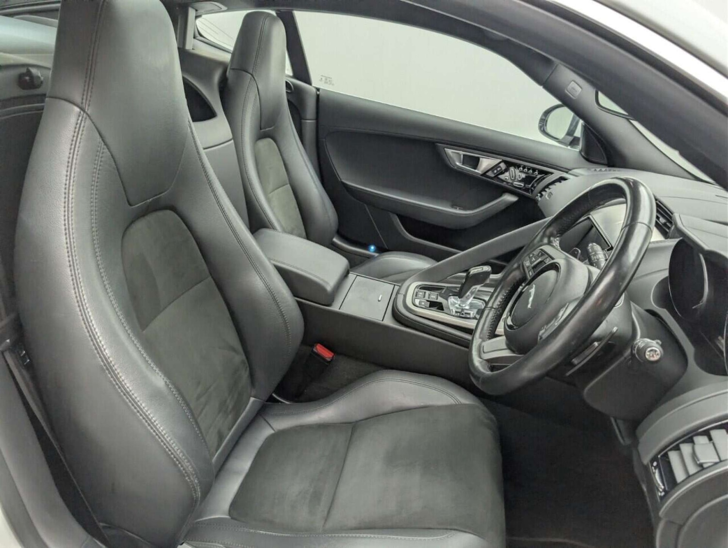 Used Jaguar F-Type 2017 for sale - 77714430: Photo 12