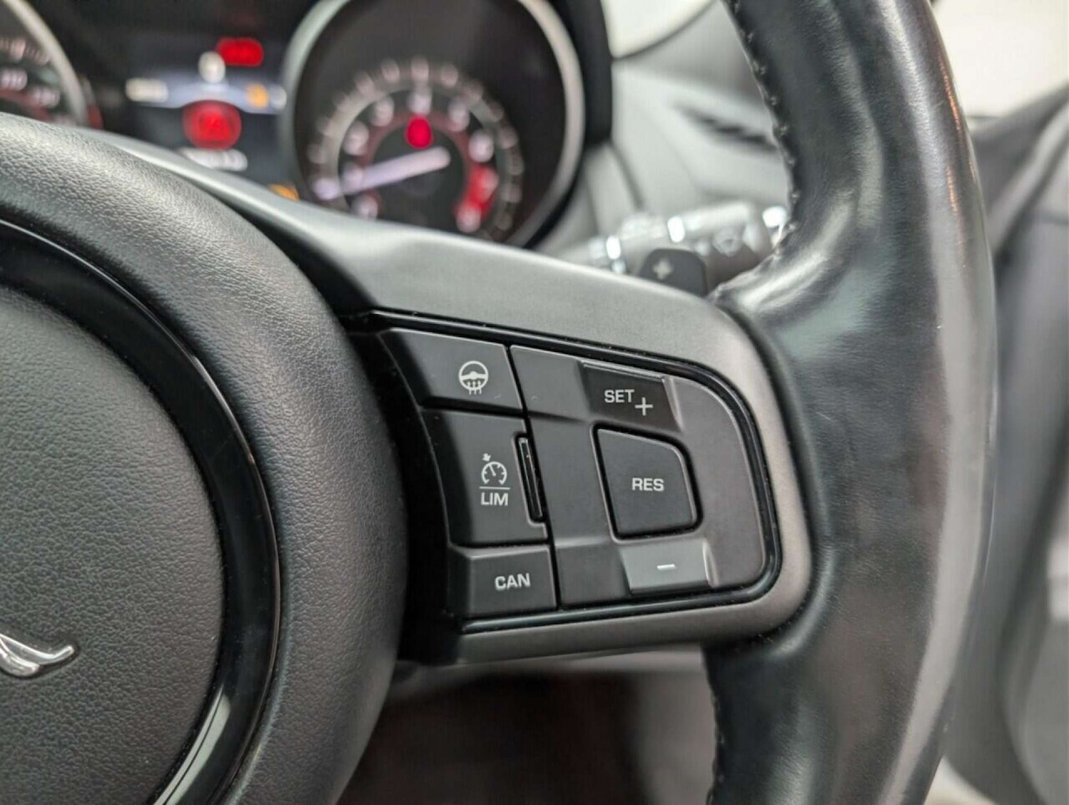 Used Jaguar F-Type 2017 for sale - 77714430: Photo 20