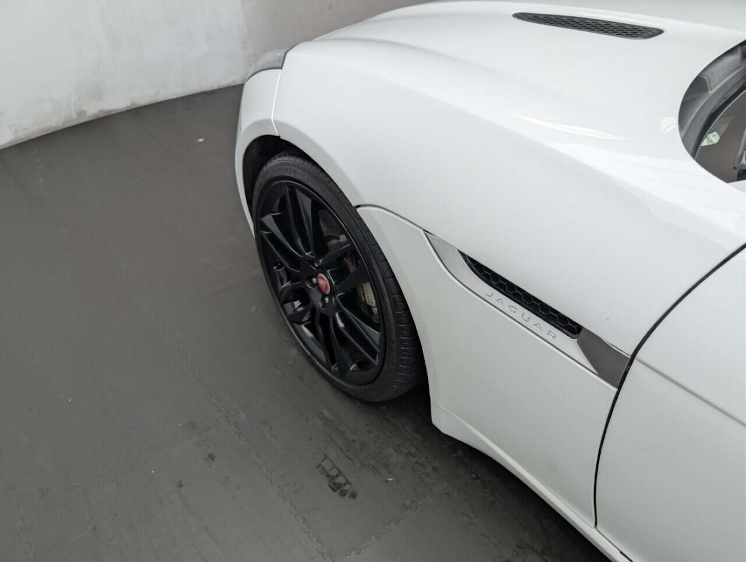 Used Jaguar F-Type 2017 for sale - 77714430: Photo 31