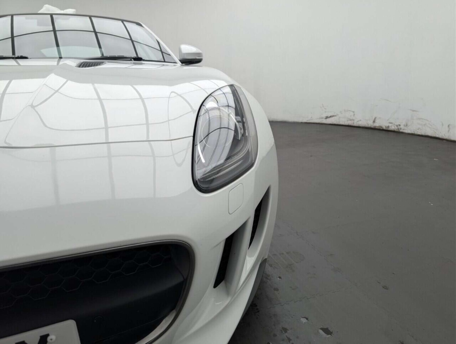 Used Jaguar F-Type 2017 for sale - 77714430: Photo 32