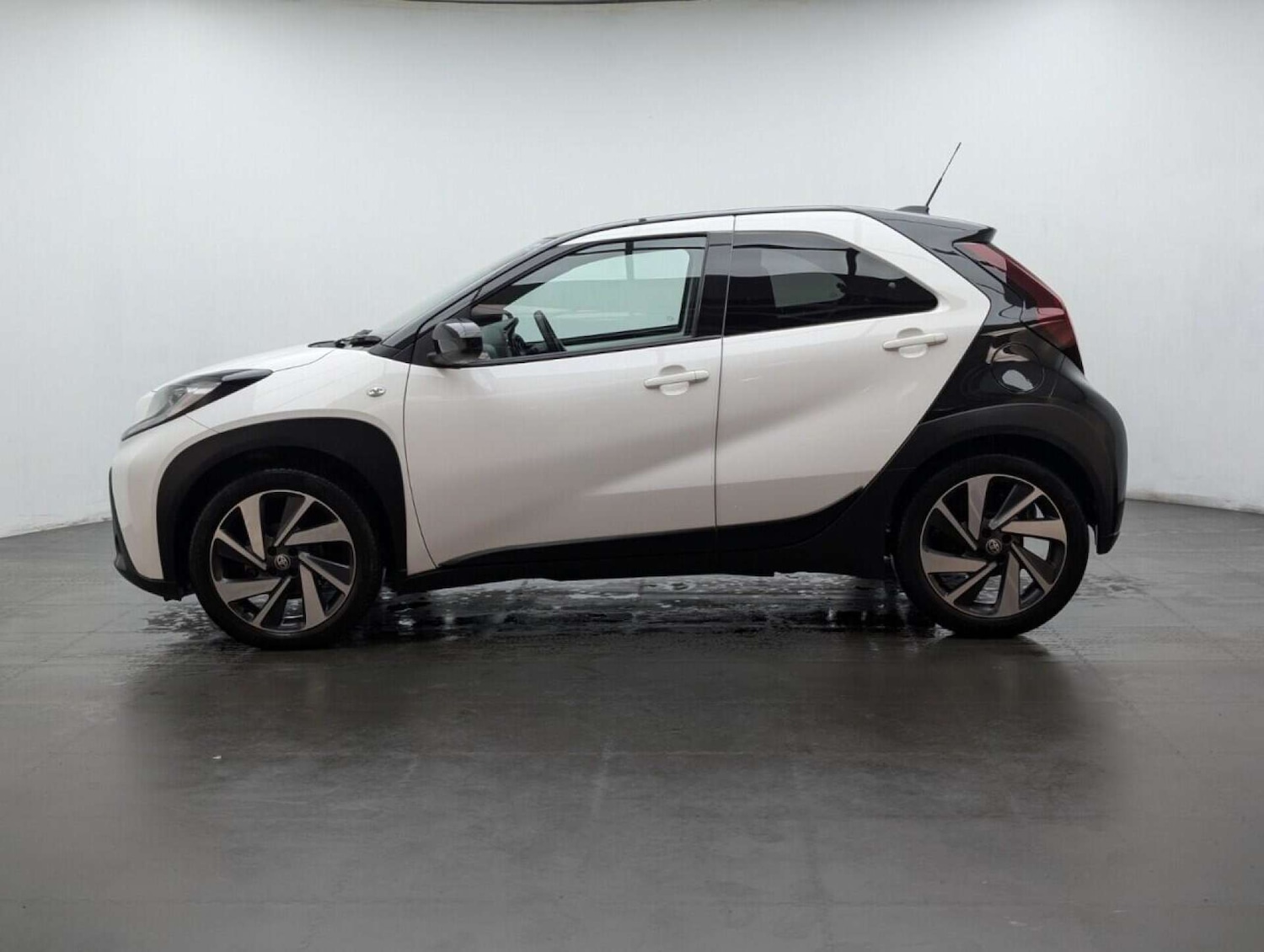 Used Toyota Aygo X 2023 for sale - 77713446: Photo 5