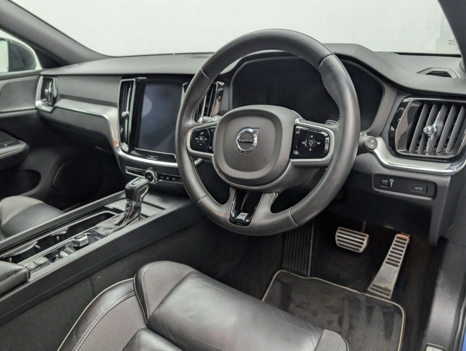 Used Volvo V60 2019 for sale - 77713747: Photo 11